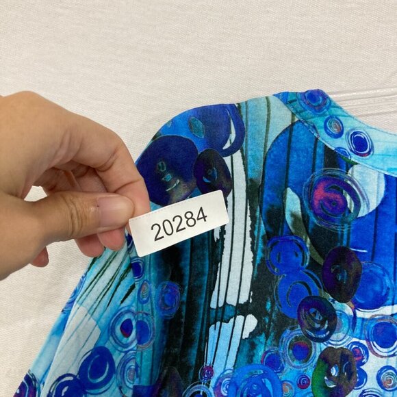 Barbara Katz XL Blue Artsy Abstract Y Neck Stretch 3/4 Sleeve Relaxed Blouse - Picture 10 of 10